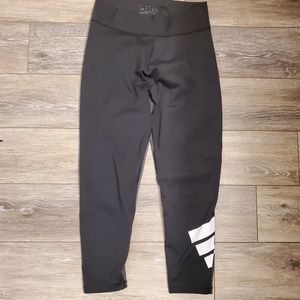 Womens Adidas cropped Sz M